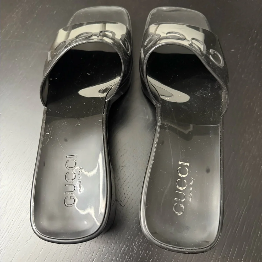 GUCCI LOGO BLACK RUBBER PLATFORM SLIDES / SANDAL / WOMENS HEELS - Picture 5 of 11